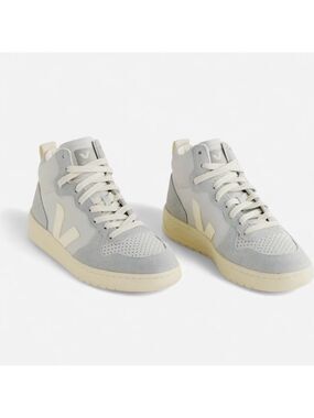 Veja V-15 High-Top Sneaker size 38-NEW